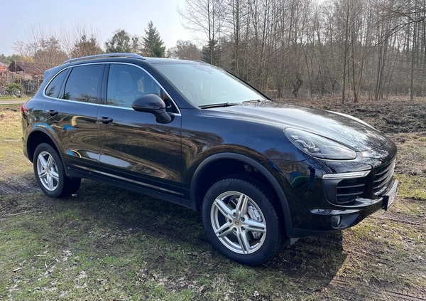 Porsche Cayenne cena 160000 przebieg: 190000, rok produkcji 2016 z Grudziądz małe 781